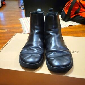 Groundies Barefoot Chelsea Boot